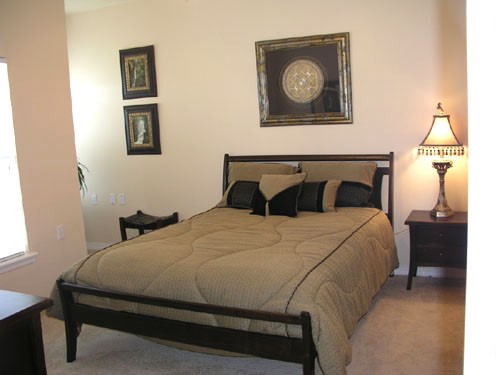 Lexington Place Apartments